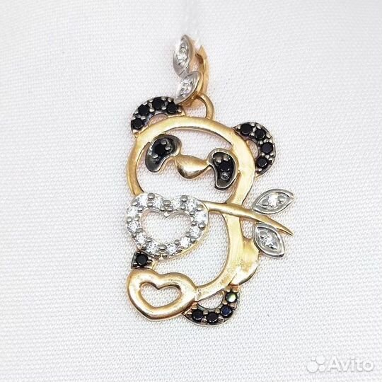 Золотая подвеска с камнем