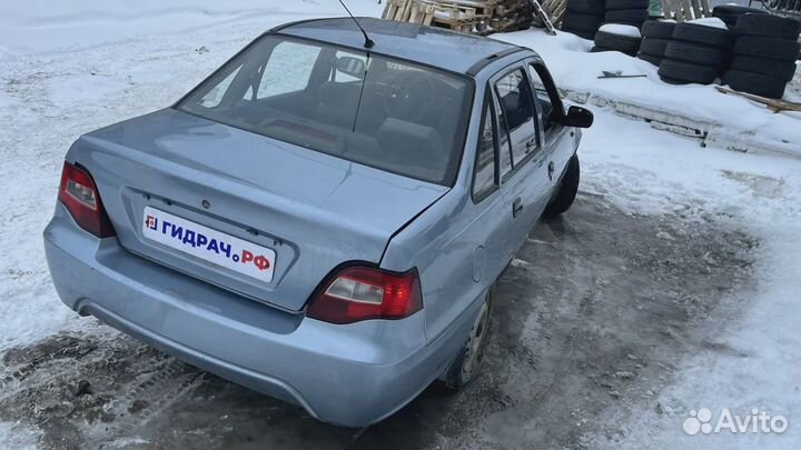 Педаль тормоза Daewoo Nexia (N150) 90289190. Потер