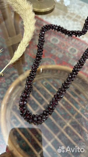 Колье из граната