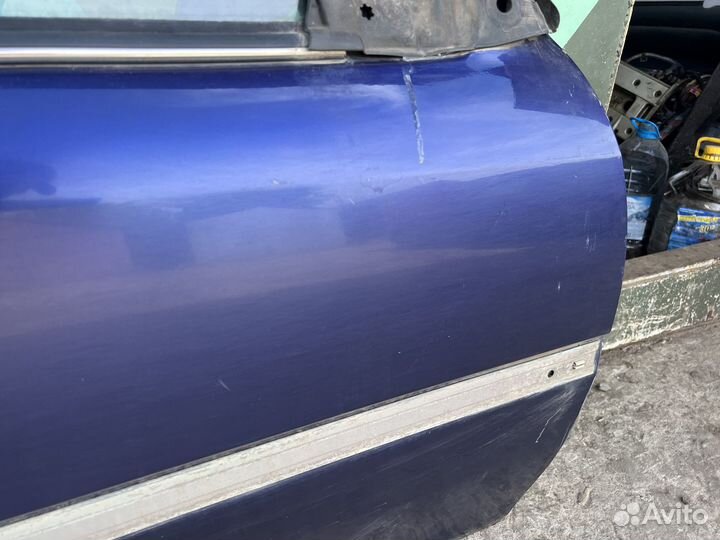 Передняя правая дверь Opel Vectra B