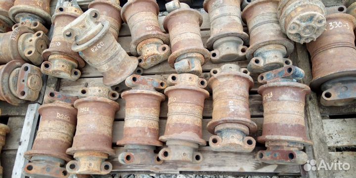 Каток опорный на экскаватор Hyundai R260LC-9S