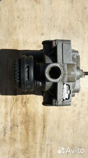 Ускорительный клапан EBS Mercedes Benz Actros MP1