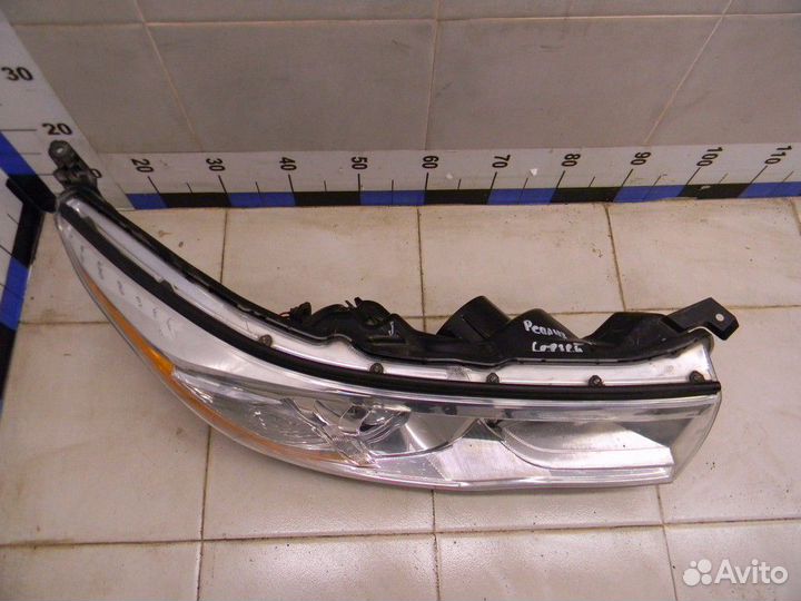 Фара правая Highlander III 2013