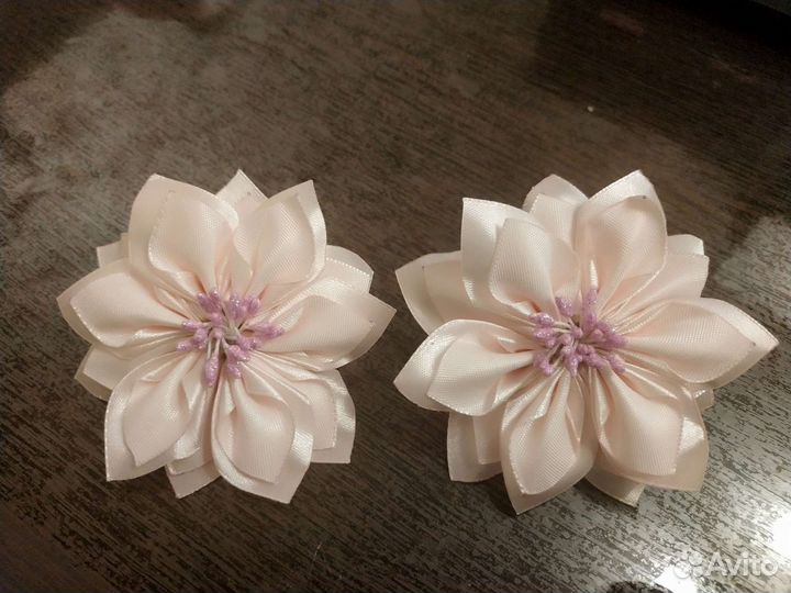 Резинки для волос ручной работы в стиле канзаши