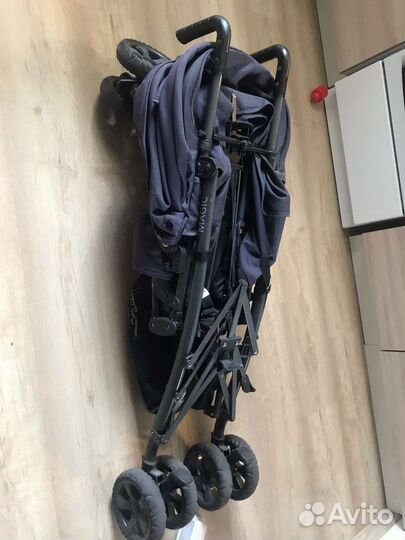 Прогулочная коляска трость
