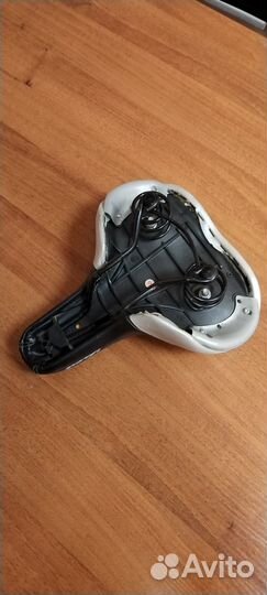 Седло для велосипеда мягкое