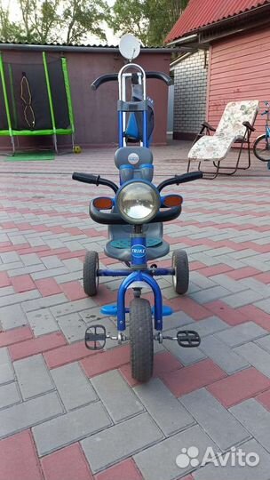 Детский велосипед с ручкой