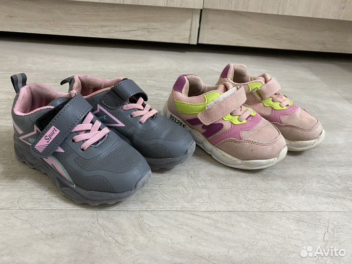 Продам обувь для девочек