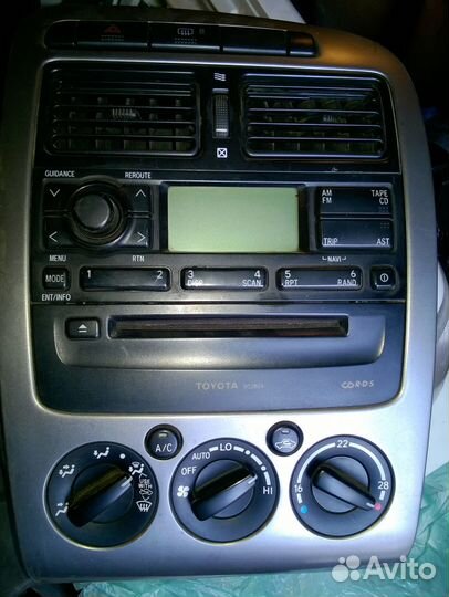 Toyota avensis т220 центральная консоль