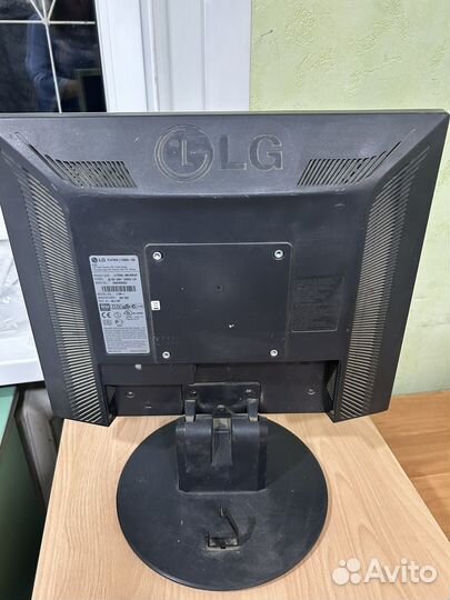 Монитор LG 29