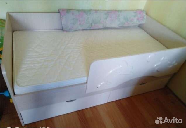 Продам детскую кровать с матрасом