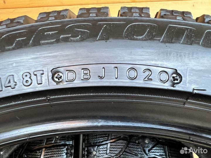 Bridgestone Blizzak Spike-02 245/40 R19
