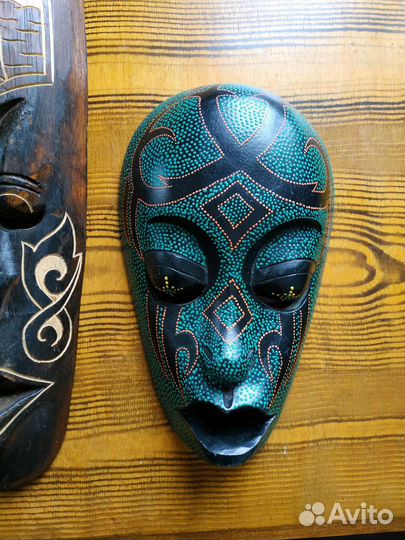 Маски деревянные. Индонезия