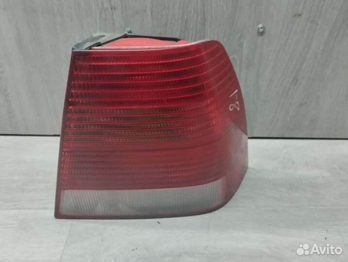 Фонарь задний правый volkswagen bora