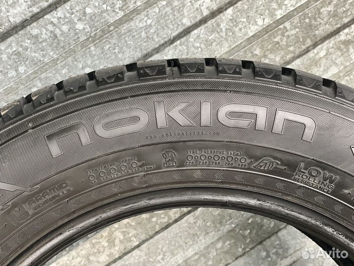 Nokian Tyres Hakkapeliitta 8 SUV 215/65 R17 103T