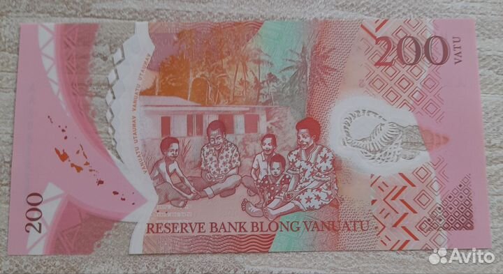 Банкнота Вануату 200 вату. UNC