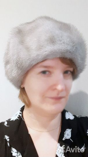 Серая норковая шапка-берет