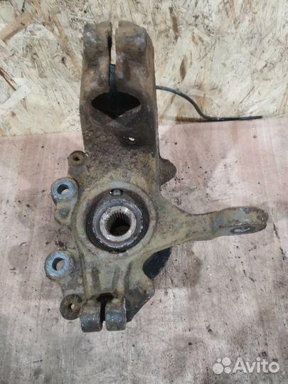 Кулак поворотный передний правый Ford Focus 3