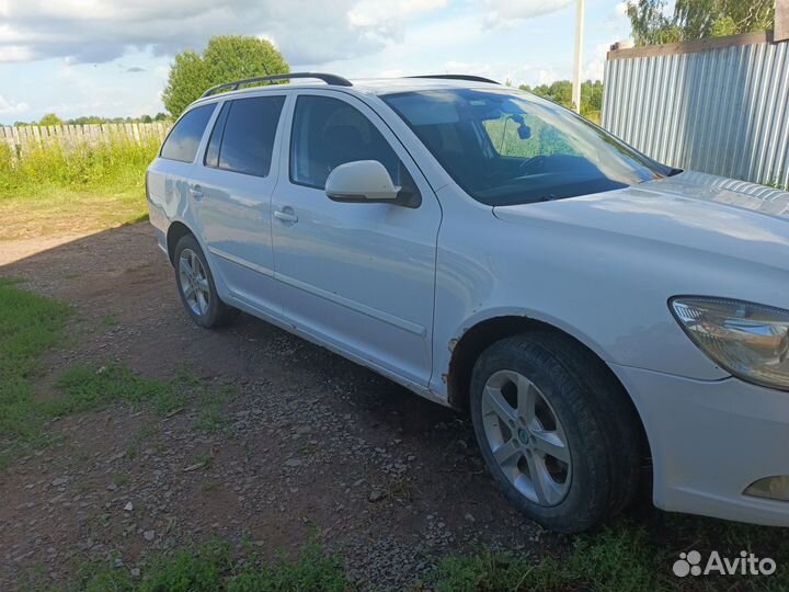 Skoda Octavia 1.6 МТ, 2011, 300 000 км