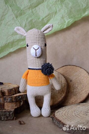 Вязаная игрушка лама