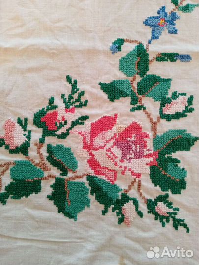 Салфетка винтажная с вышивкой 