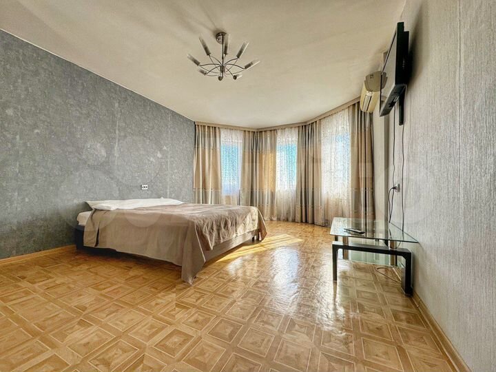 2-к. квартира, 45 м², 8/10 эт.