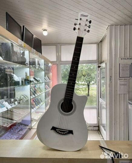 Гитара акустическая 38 белая