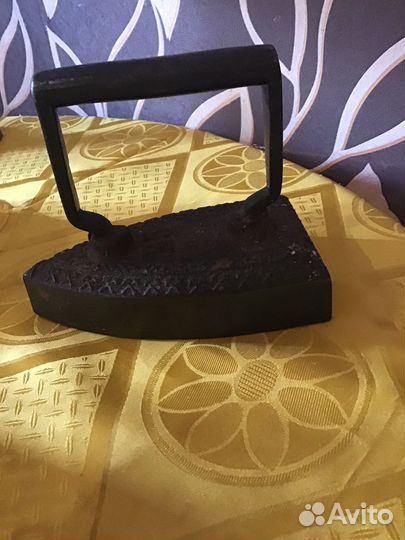 Утюг старинный