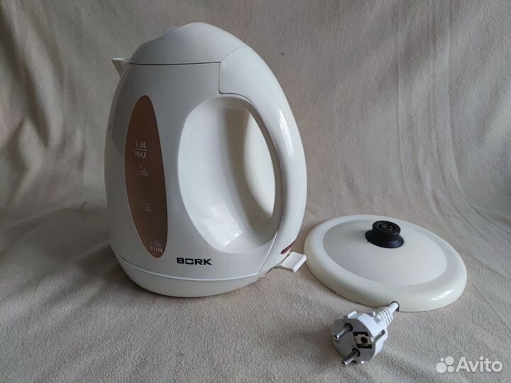 Чайник электрический Midea, Ладомир