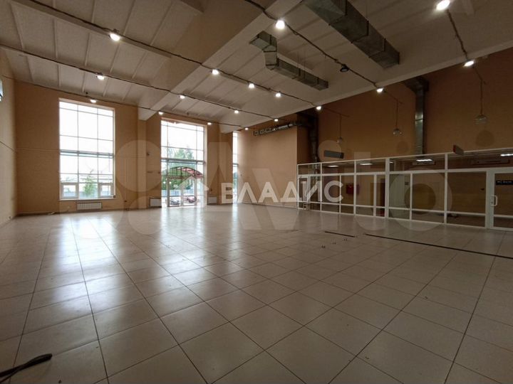 Сдам торговое помещение, 470 м²