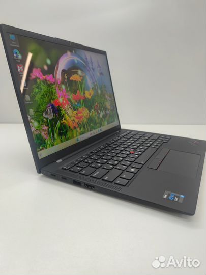 ThinkPad X1 Carbon Gen 10 full HD