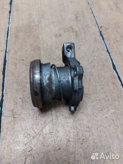 Выжимной подшипник Opel Astra H Z18XER 2008