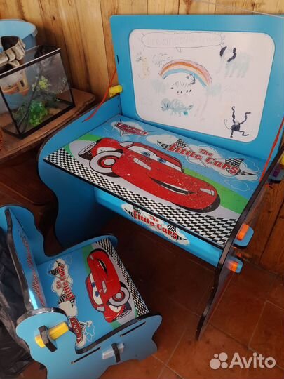 Детский столик и стульчик