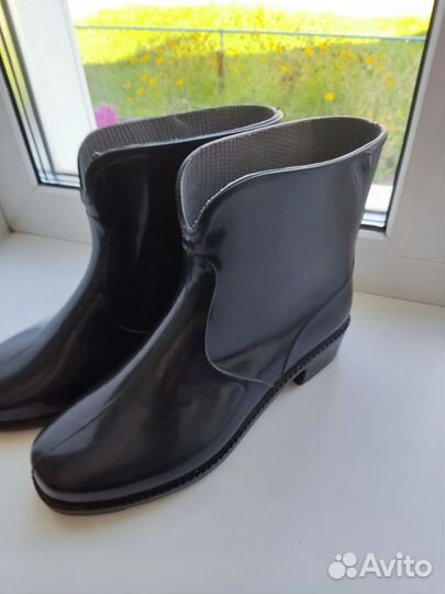Резиновые сапоги
