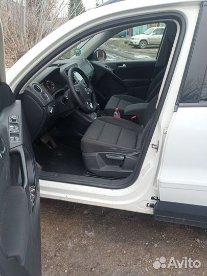 Volkswagen Tiguan 2.0 AT, 2010, 150 800 км