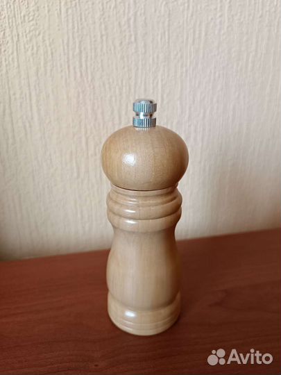 Мельница для специй, перцемолка