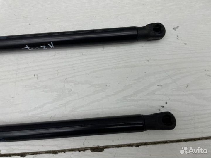 Амортизаторы крышки багажника Jeep Renegade 1 EJK