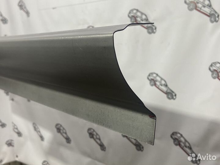 Hyundai Starex H-1 порог + усилитель правый