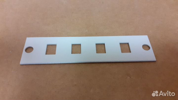 Планка оптического кросса, 8 портов LC, 4 порта SC