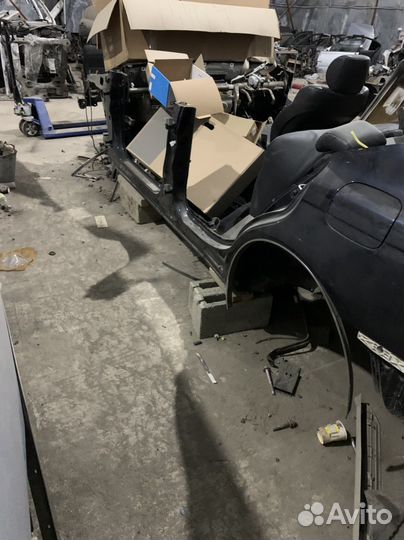 Левый порог стойки Toyota Crown Majesta 186