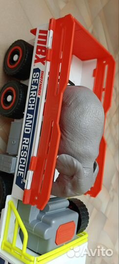 Машинка Matchbox “Спасение слона”