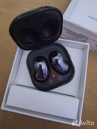 Беспроводные наушники samsung buds live