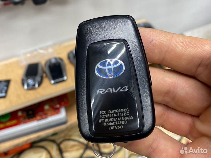 Смарт ключ Тойота Рав4 Рав 4 с багажником USA