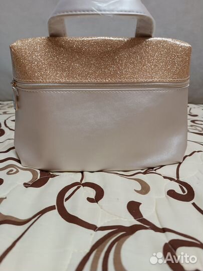 Косметички оригинал Helena Rubinstein в профиле