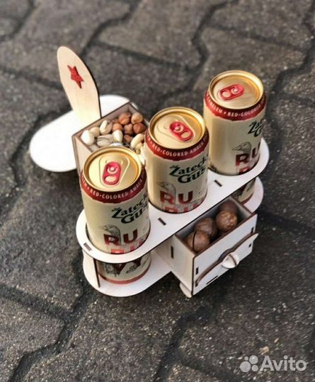 Подарочная коробка в виде самолёта