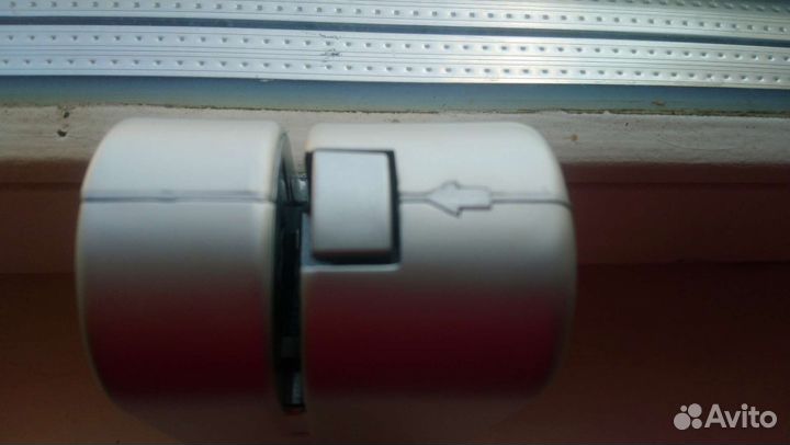 Степлер для бумаг на батарейках