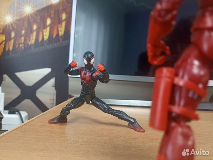 Фигурка Miles Morales Marvel legends 2018