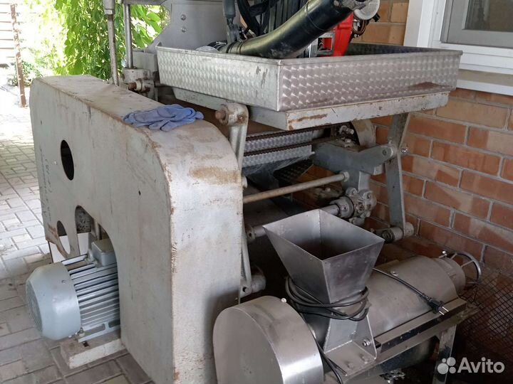 Машина станок для удаления косточки из плодов