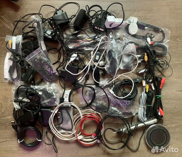 Зарядное устройство, адаптеры, переходники