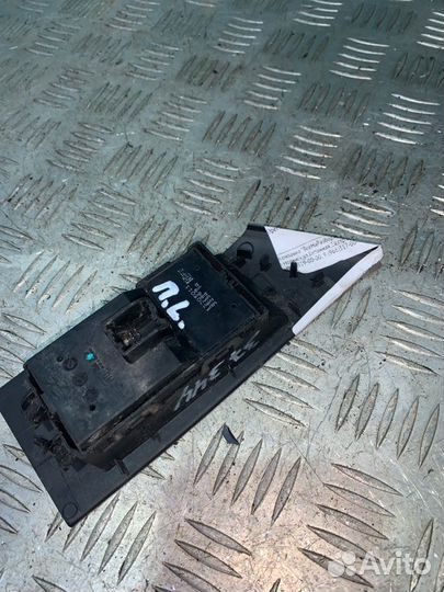 Блок управления стеклоподъемниками Opel Astra J